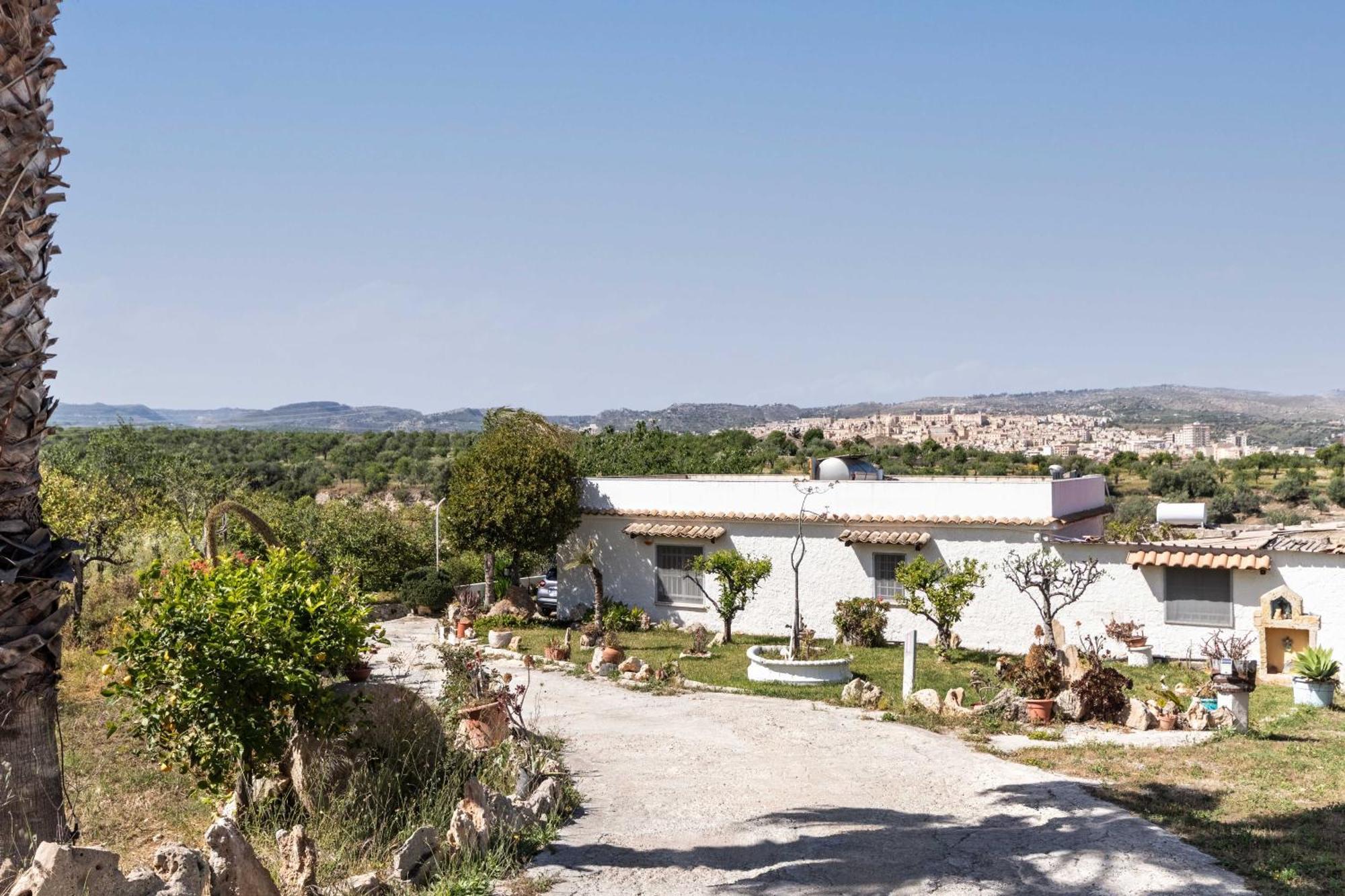 Villa Annamaria Noto Buitenkant foto