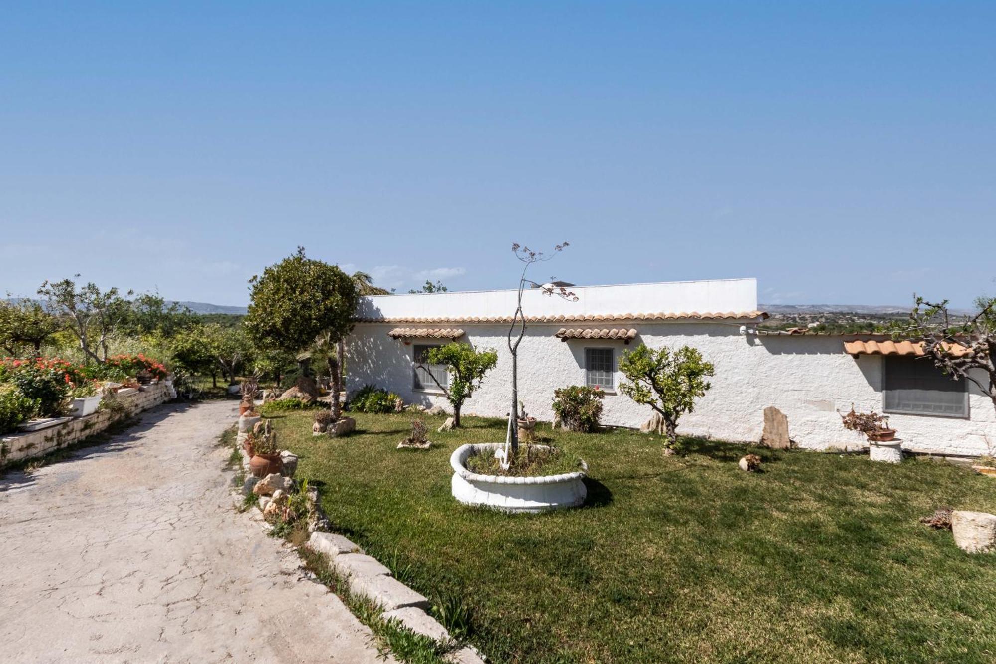 Villa Annamaria Noto Buitenkant foto
